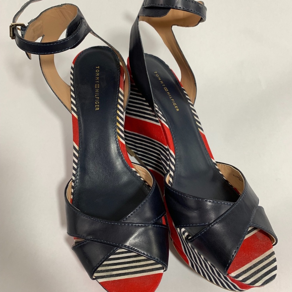 Tommy Hilfiger wedge heels woman’s 8 1/2